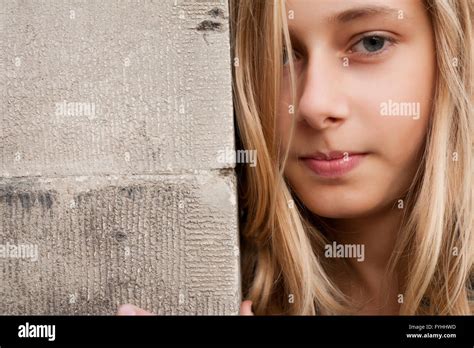 Enfant Blond Banque De Photographies Et Dimages Haute R Solution Alamy