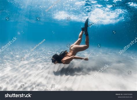 Naked Woman Freediver Dive Freediving Fins Stock Photo Shutterstock