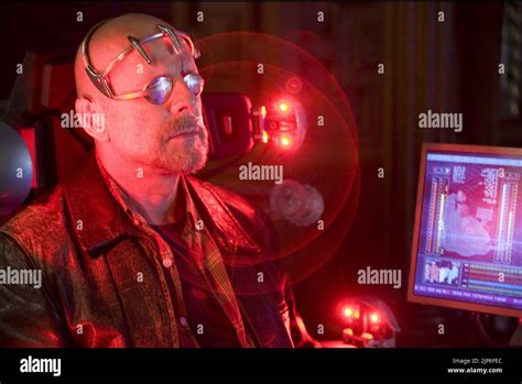 Bruce Willis Surrogates 2009 Stock Photo Alamy