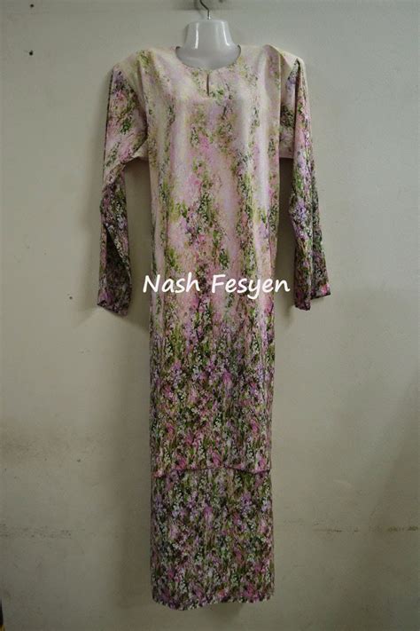 Nash Fesyen Baju Kurung Motif Floral