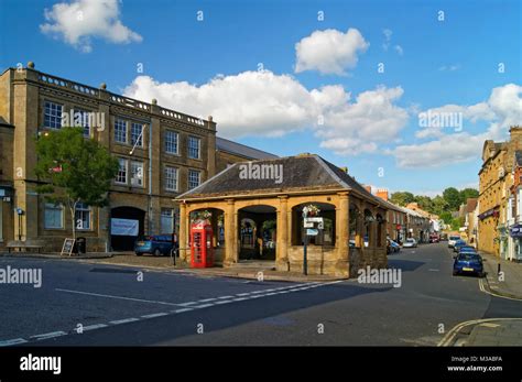 Uksomersetilminstermarket Square And East Street Stock Photo Alamy