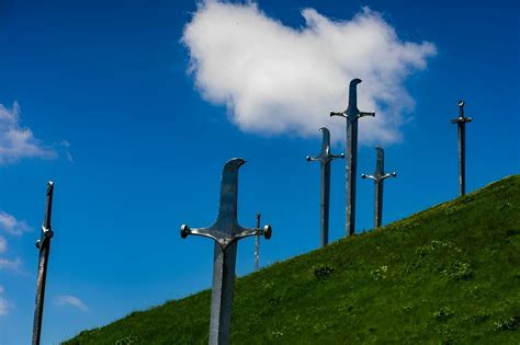 majestic giant swords  didgori battle monument georgia
