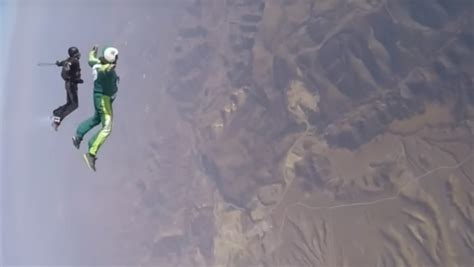 Etats Unis la vidéo du saut dans le vide sans parachute de Luke