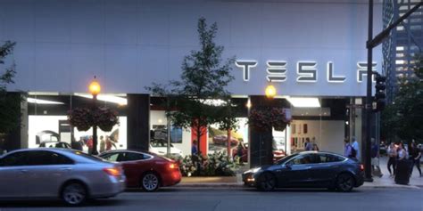 Tesla poised to close Gold Coast showroom | Crain's Chicago Business