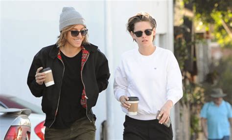 Kristen Stewart Happy In Lesbian Relationship Mom Reveals