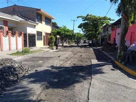 Alcaldía de San Salvador repara Calles en colonia La Rábida El