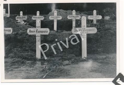 FOTO WKII WEHRMACHT Fernsprecher F268 Soldaten Friedhof Wallhalben L1