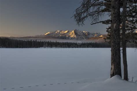 Little Redfish Lake Winter Sunrise Stock Photo - Image of sunrise, snow ...