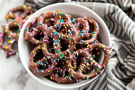 Chocolate Covered Pretzels Recipe Insanely Good