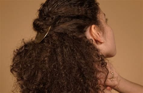 how to style dry hair