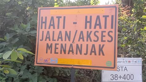 Di Area Proyek Tol Probowangi Lokasi Jalan Menuju Kali Sari Banyuglugur