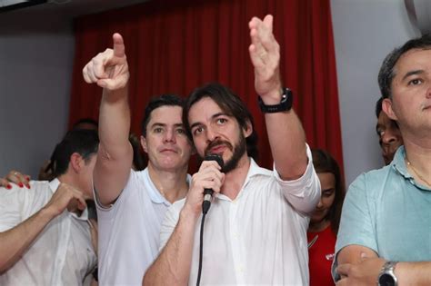 Maioria Dos Prefeitos Que Votaram Em Veneziano Seguiram O Apoio A Pedro