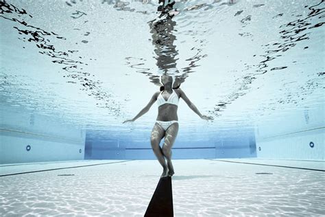 Underwater Pool Photography – Fubiz Media