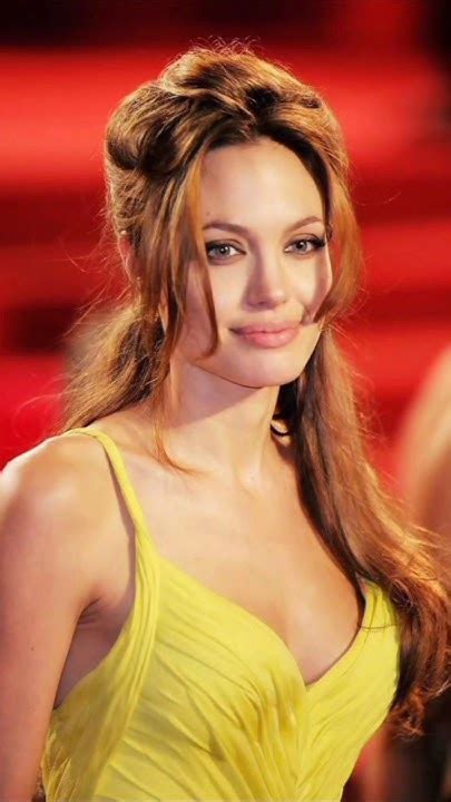 Beautiful American Actress Angelina Jolie 😍🔥 Angelinajoliepitt