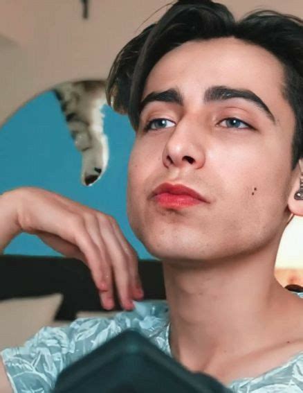 Pin by 𝑲𝒊𝒎𝒊 𝒅 𝑨𝒊𝒅𝒂𝒏 on Aidan Gallagher American actors Cute actors Hot actors