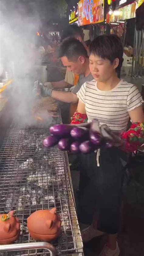 Pin de Windy Zuith em Makanan Chinese Vídeo Espetinho Receitas