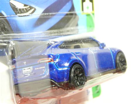 HOT WHEELS TESLA MODEL Y ESPORTSVIAN