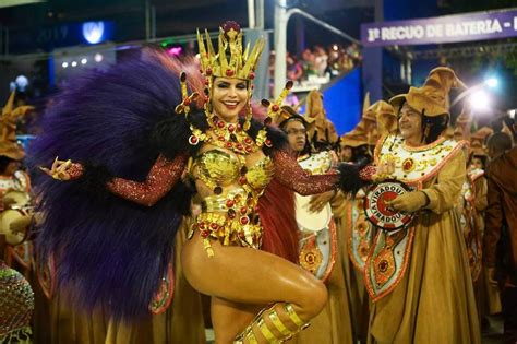 Rj Ra Ssa Machado Comemora Sete Anos Frente Da Bateria Da Viradouro