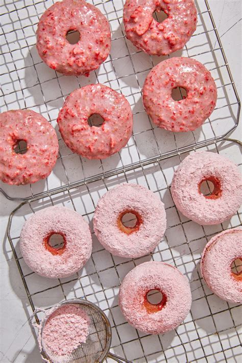 Irresistible Baked Strawberry Frosted Donuts Pbpc Dessert Blog