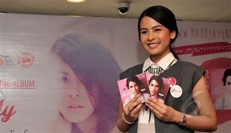 Buktikan Eksistensi Maudy Ayunda Luncurkan Album Kedua Foto Liputan