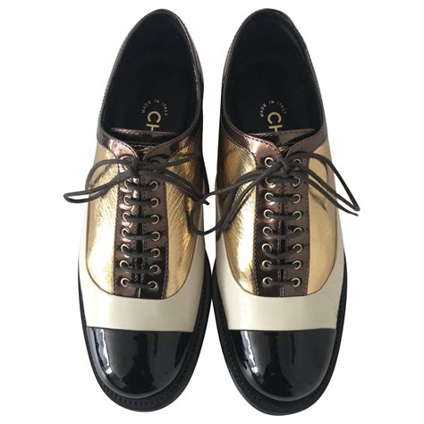 Chanel Chaussures Lacets Derby Brogue Cuir Cuir Vernis Marron Noir