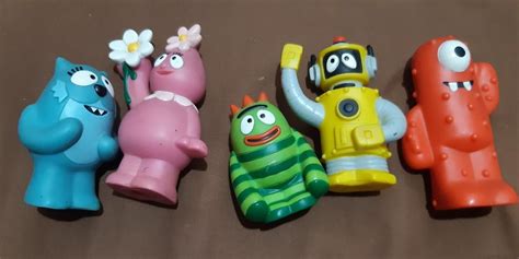 Yo Gabba Gabba 5 Piece Figure Set Muno Brobee Toodee Foofa & Plex ...