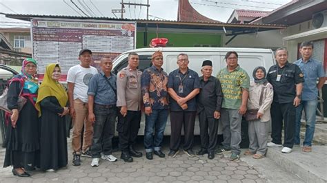 Semen Padang Serahkan Bantuan 1 Unit Ambulance Ke Pampangan InfoSumbar