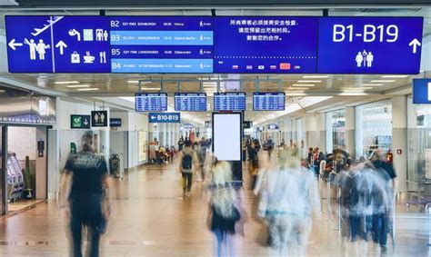 Airport Wayfinding | Digital signage, Signage system, Digital signage ...