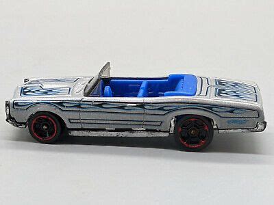 Hot Wheels Pontiac gto 67 машинка хот виллс моделька 220 грн Колекціонування Боярка на Olx