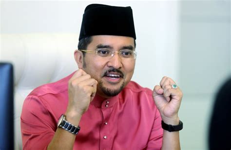 Asyraf Wajdi Voices Interest In Contesting For Umno Youth Chief Post