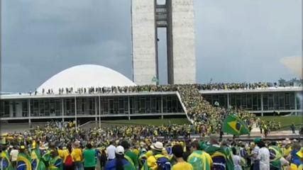 PGR apresenta denúncia contra 39 pessoas que invadiram Senado