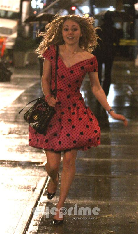 Annasophia On Set Of The Carrie Diaries April 1st 2012