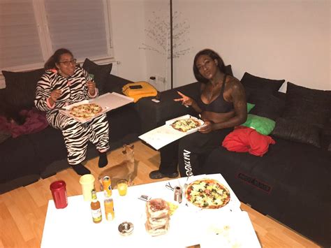 Tw Pornstars Josy Black Twitter Naschen Ihr So Black Pizza