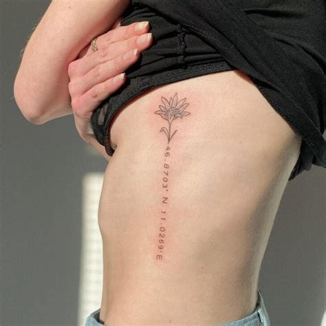 Aprender Sobre 72 Imagem Tatuagem Girassol Na Costela Br