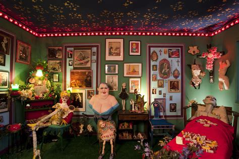 Greer Lankton Explored Glamour and Gender in Her Eerie Dolls | Artsy