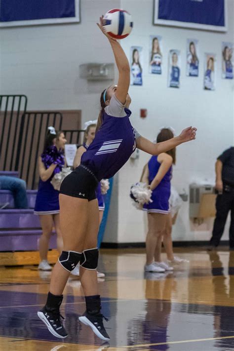 Port Neches Groves Volleyball Earns First Win