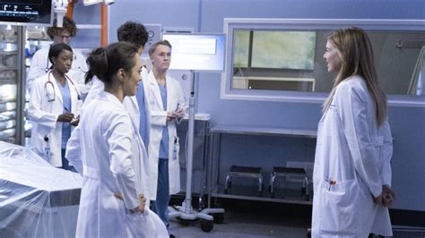 'Grey's Anatomy' Season 19 Premiere Shepherds in New Interns (RECAP)