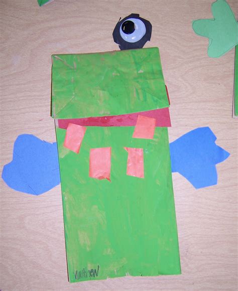 art & ideas that grow: Paper Bag Puppets