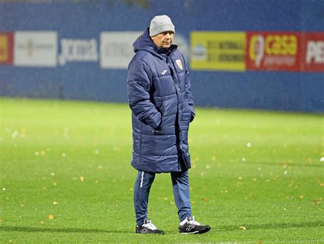 Mircea Lucescu lecție de istorie înainte de România Kosovo Lumea