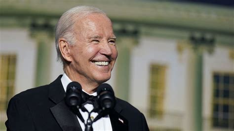 Joe Biden feiert 81 Geburtstag Hält der Präsident der USA das durch