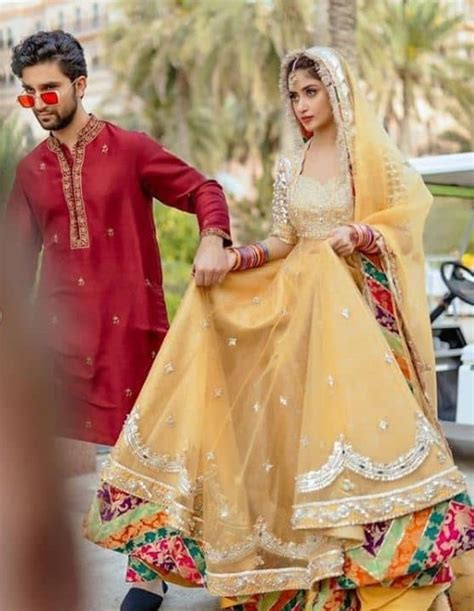 Sajal Ali Mehndi Pics From Beautiful Mehndi Ceremony Showbiz Hut