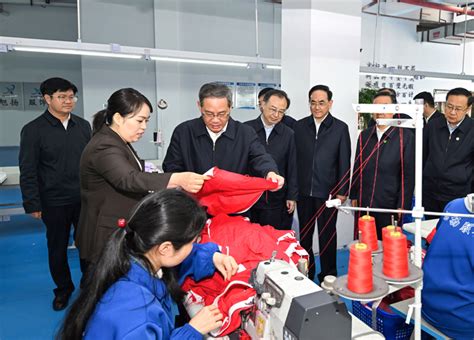 Chinese Premier Stresses Consolidating Achievements In Poverty Alleviation