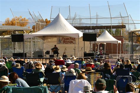 Crowd 6 Copyrighted By Bill Godschalx Moab Folk Festival Flickr