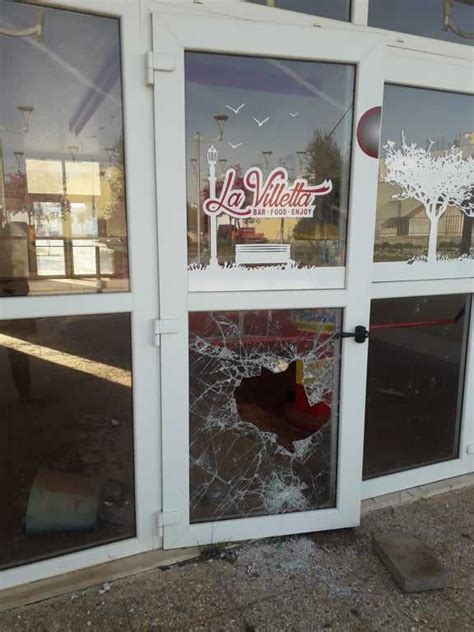 Vandali In Azione A Pezze Di Greco