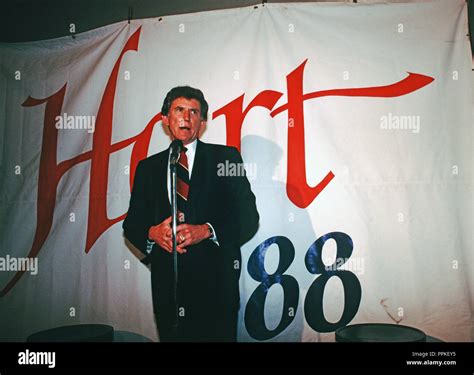 Gary hart 1988 hi-res stock photography and images - Alamy