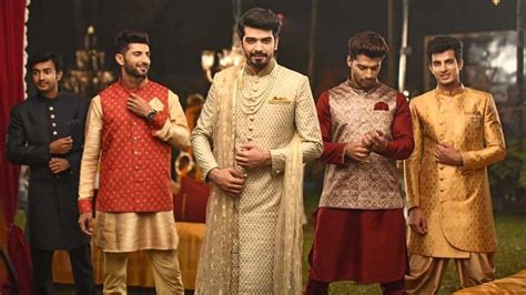 Celebrating these 11 shaadi moments with Virat Kohli & Manyavar | The ...