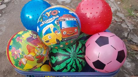 Mencari Bola Bola Lucu Bola Berbunyi Bola Warna Warni Bola Sepak