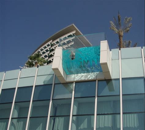 4 Incredible Hanging Hotel Pools Amusing Planet