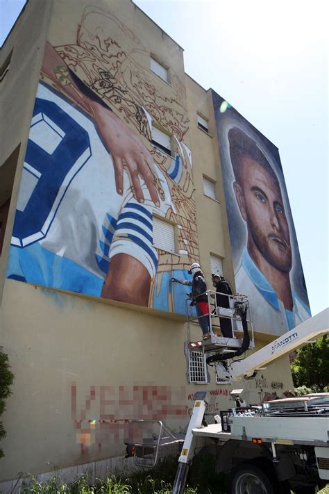 Lazio Ciro Immobile Un Opera D Arte Spunta Il Murales A Ponte Di Nona