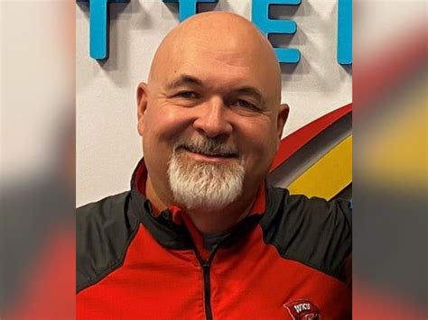 Fue a comprar una bebida y descubrió que había ganado miles de dólares